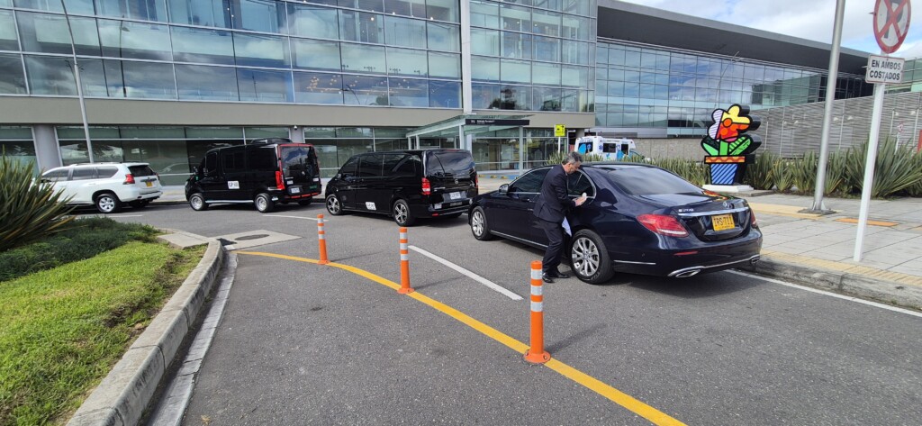 Bogota El Dorado airport transfer private car service