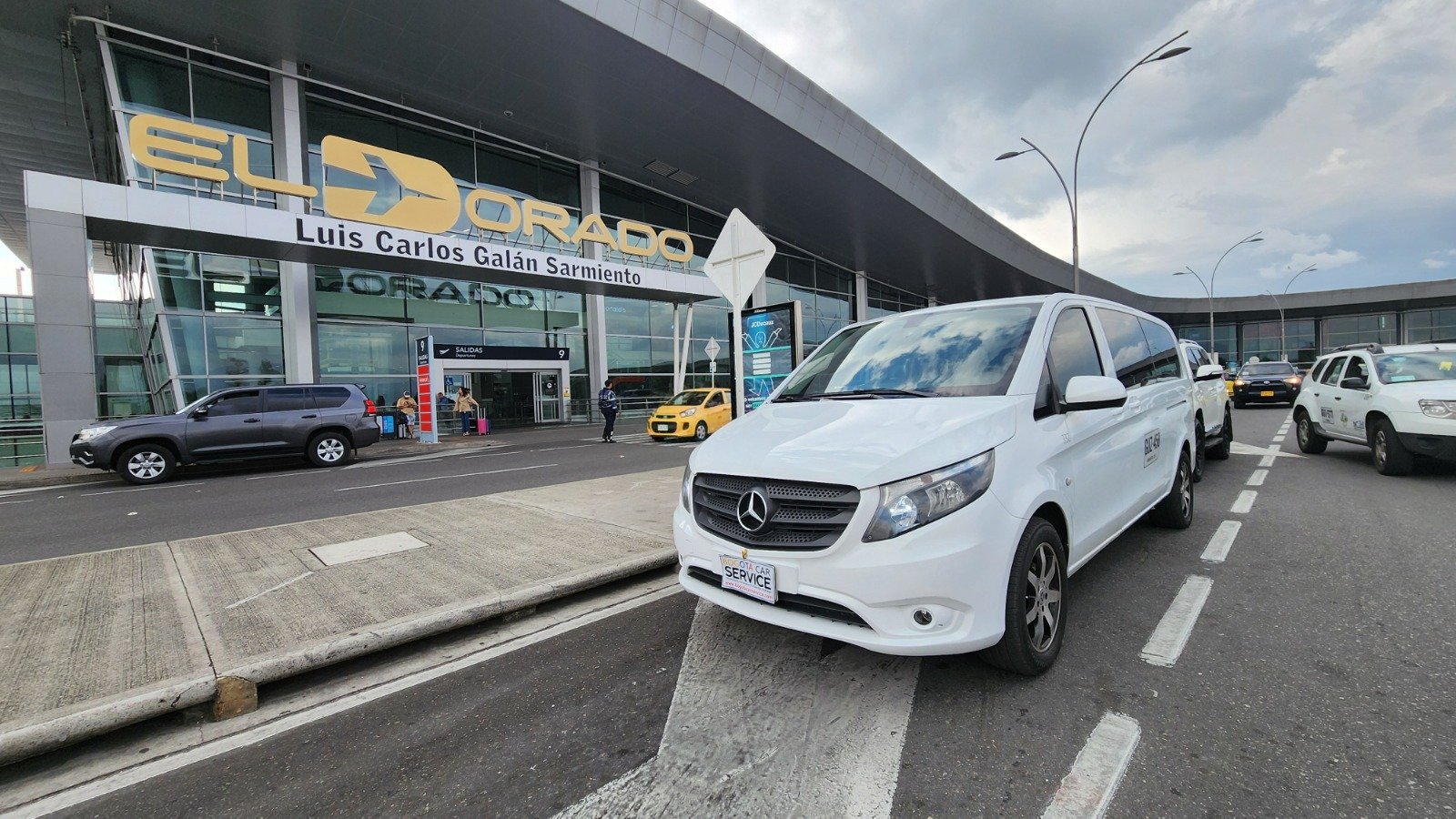 Bogotá Car Service executive transportation at El Dorado Airport